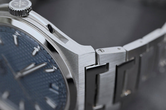 CZAPEK チャペック アンタークティックの研磨技術を３枚の写真で語る - Contévanou