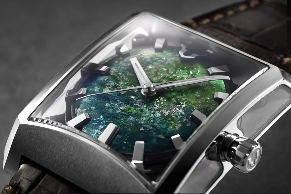 Contévanou MINASE mechanical wristwatch with square stainless steel case and unique green textured dial