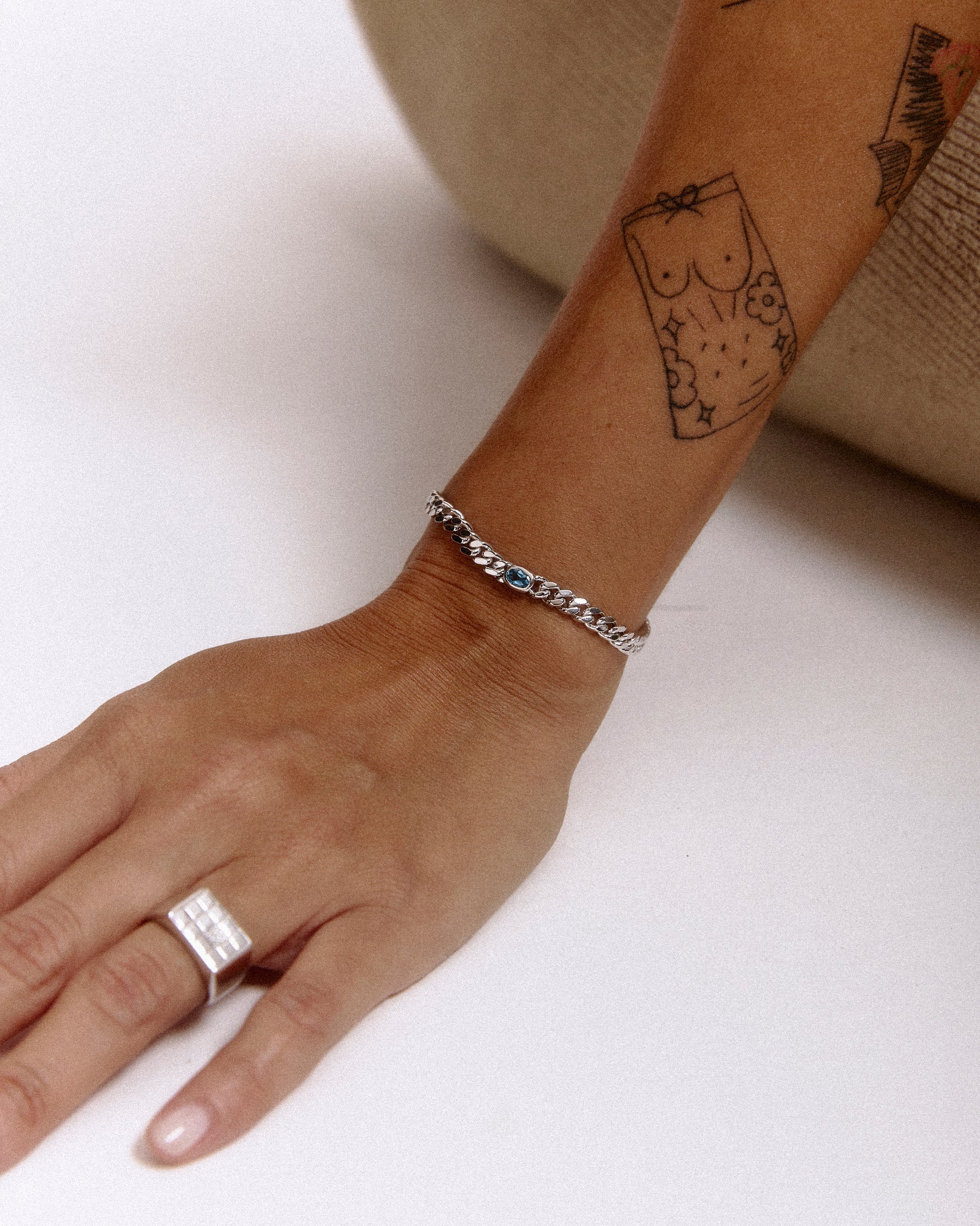 BABY YING BRACELET LONDON BLUE TOPAZ - Contévanou